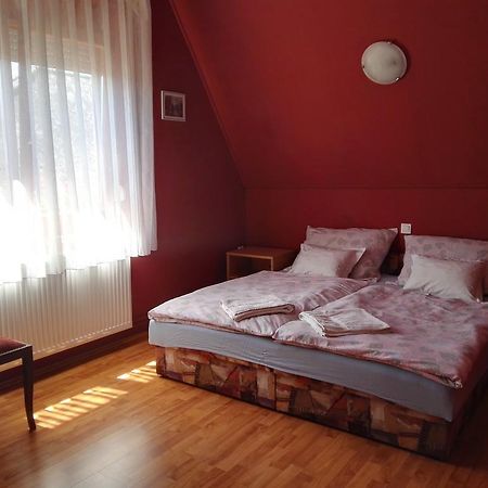 Agave Apartman Sarvar Ngoại thất bức ảnh