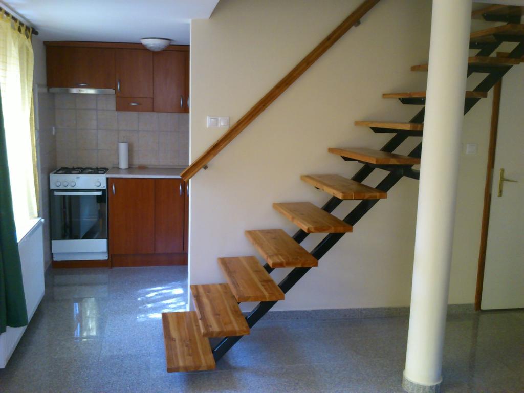 Agave Apartman Sarvar Ngoại thất bức ảnh